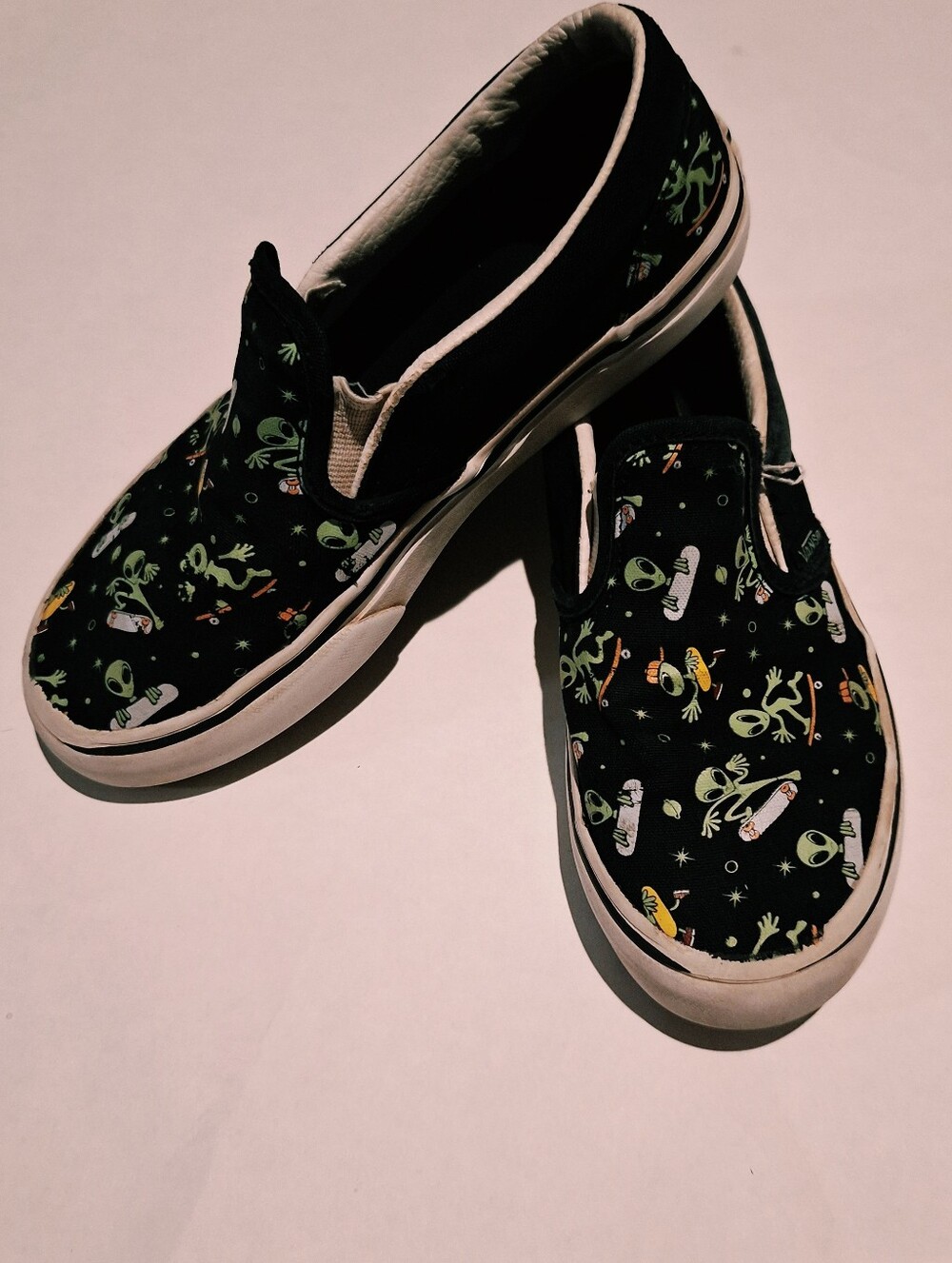 Vans Kids Black Glow In The Dark Slip-On Sneakers Alien Skate Print Size 2.0
